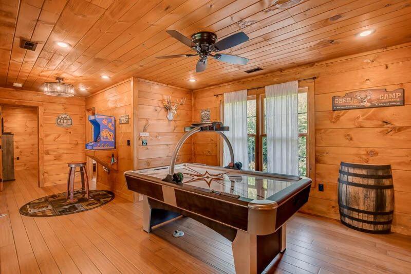 גטלינבורג The Buckhorn By Stony Brook Cabins מראה חיצוני תמונה